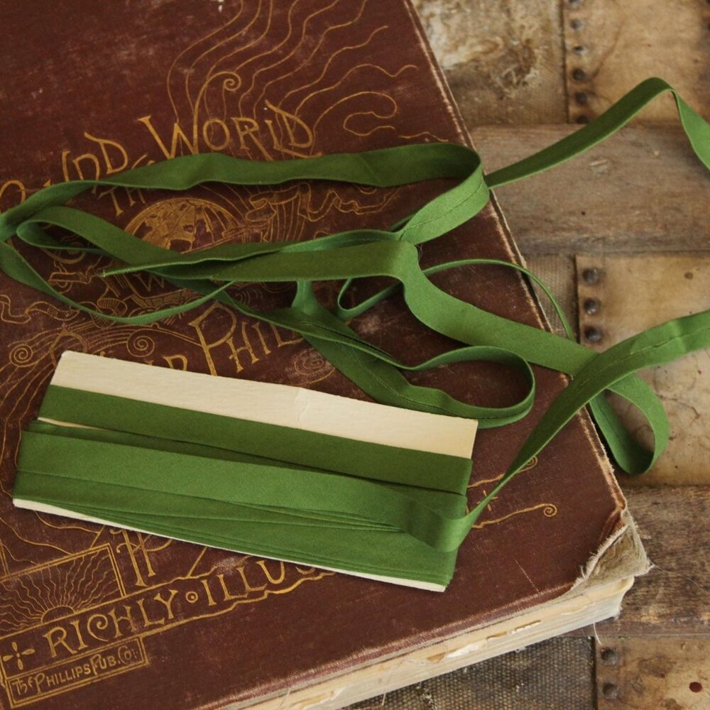 Vintage Green Seam Binding Trim: 1/2" Wide Scroll, 5 Yards
